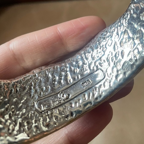 Signed vintage Lebitski 925 Sterling silver textured bangle cuff bracelet wave - Picture 10 of 10